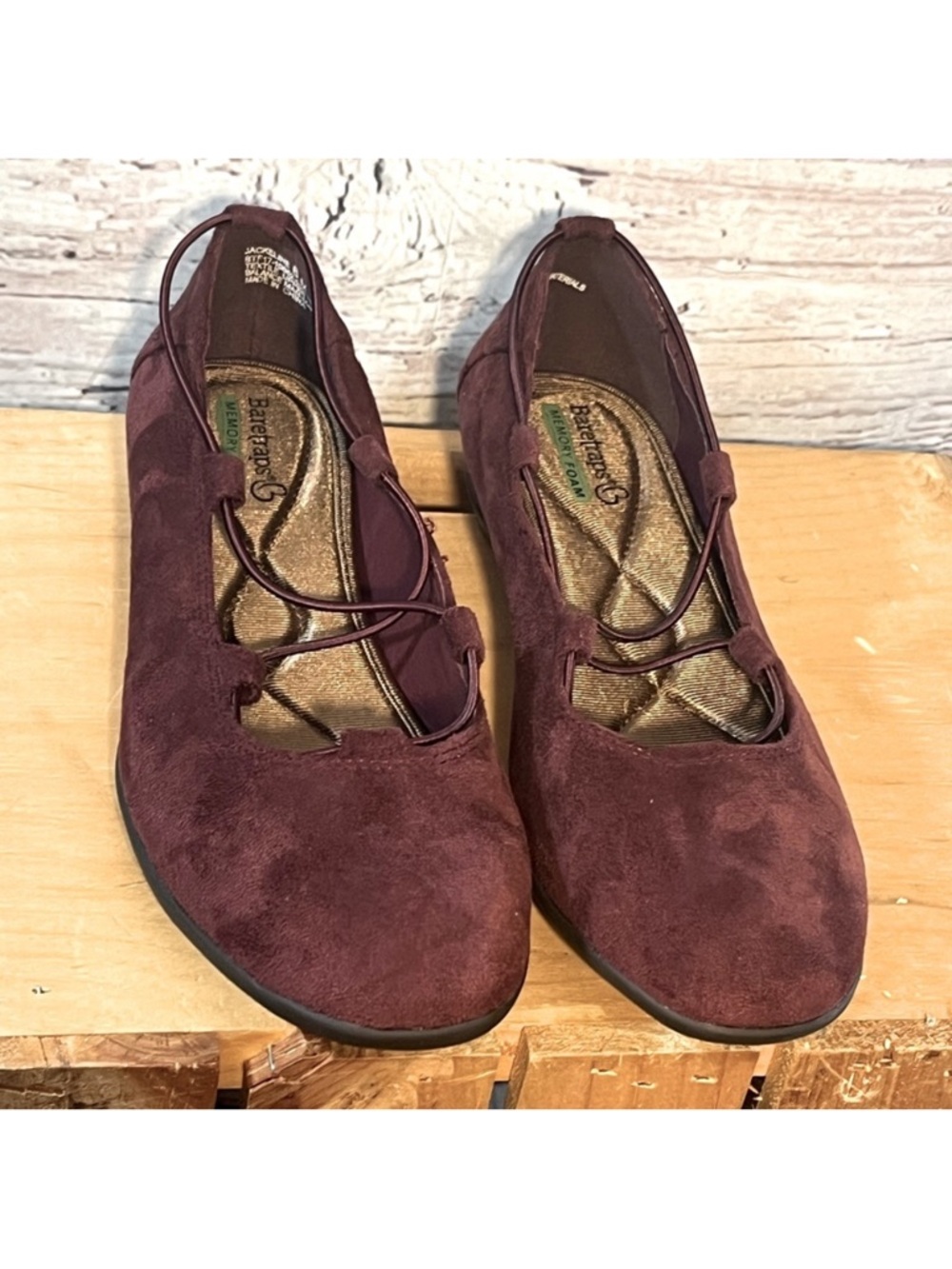 BARETRAPS Suede (faux) Ballet Flats w Memory Foam Burgundy-6M